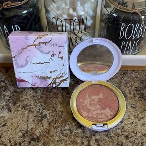 Mac Electric Wonder Iridescent Powder